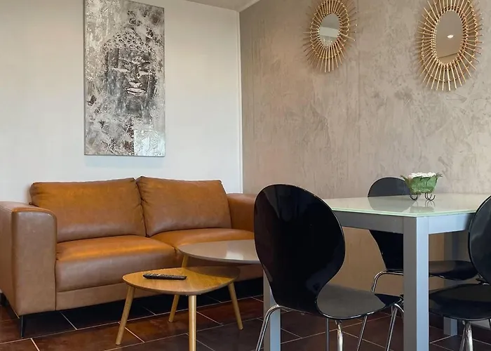 Brown Héliopolis D 29 - Luxe - 2 Personnes * Agde